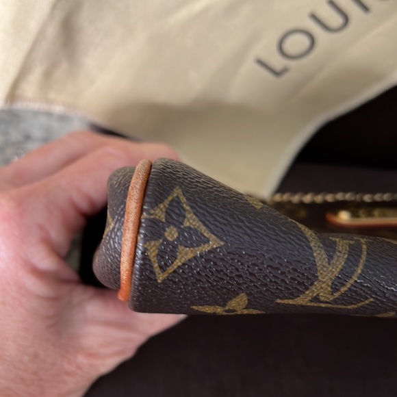 100% Authentic Louis Vuitton Eva Clutch/CrossBody bag - Picture 4 of 14